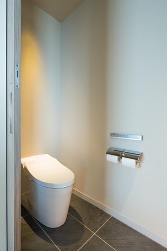 Bathroom 7