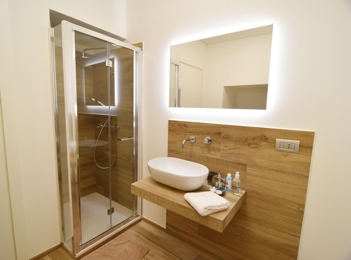 Bathroom 4