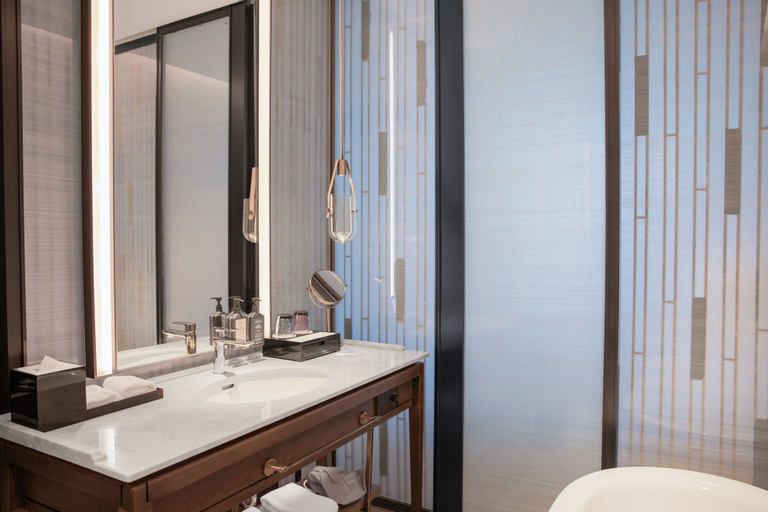 Bathroom 5, Steigenberger Hotel Chengdu, Chengdu