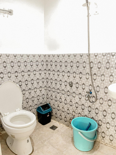 Bathroom 7