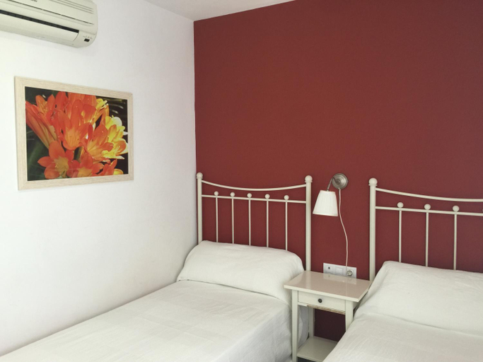 Others 2, Hostal Monteluna, Huelva