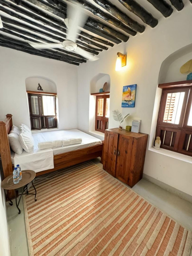 Bedroom 3, Seafarers Loft, Mjini