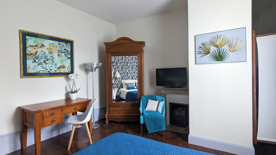 Bedroom 5, Le Jardin des Lys, Vienne
