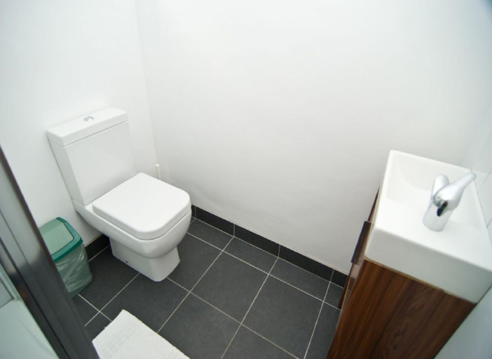 Bathroom 4, Charlie Hotel, London