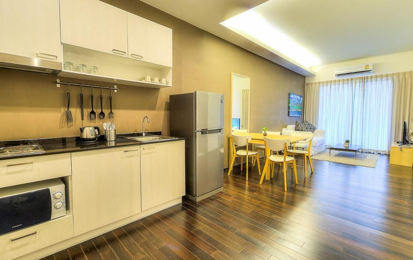 Dining Room 10