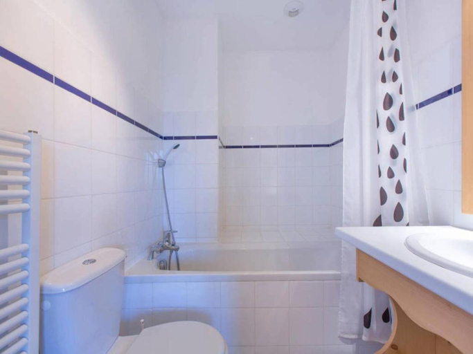 Bathroom 7