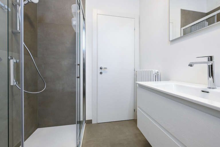 Bathroom 3, Appartamento Isi, Brescia