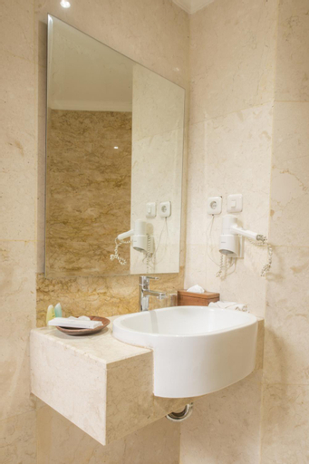 Bathroom 19