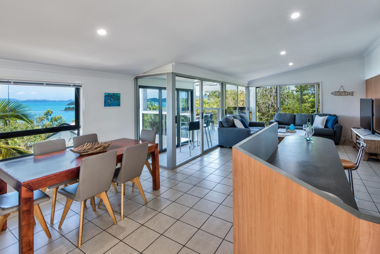 Food & Drinks, Oasis Apartments on Hamilton Island by HIHA, Whitsunday