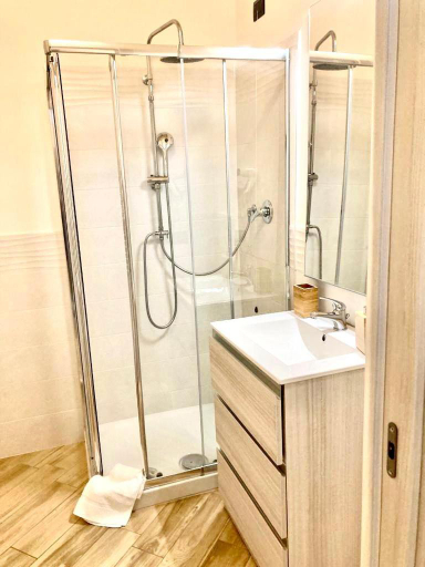 Bathroom 19