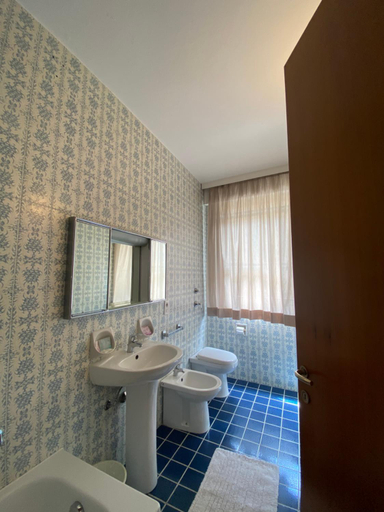 Bathroom 4, Hotel Due Giardini, Milano