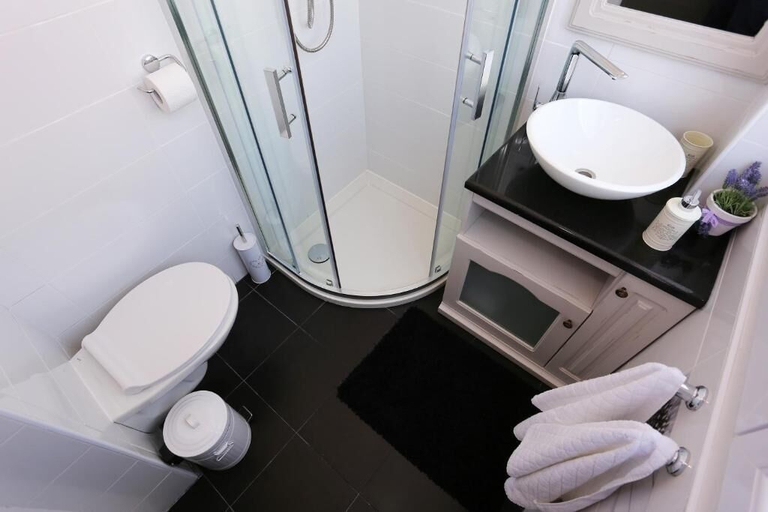 Bathroom 2, Shabby chic rooms, Zadar