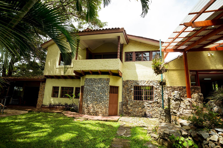 Others 3, Casa de Piedra Escazu, Escazú