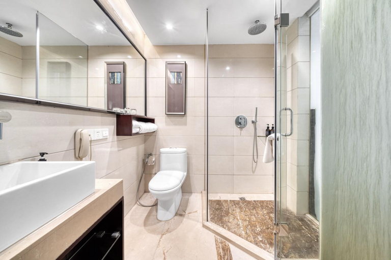 Bathroom 4, Yiwu International Mansion Hotel, Jinhua