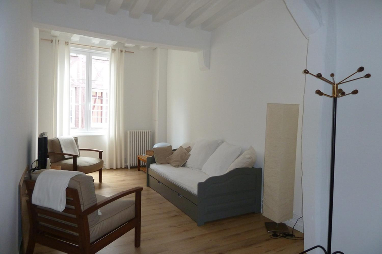 Others 4, Une Chambre Dans L'atelier De R, Seine-Maritime