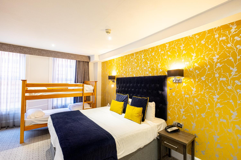 Bedroom 21