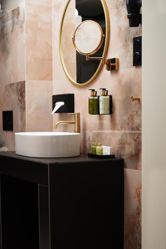 Bathroom 4
