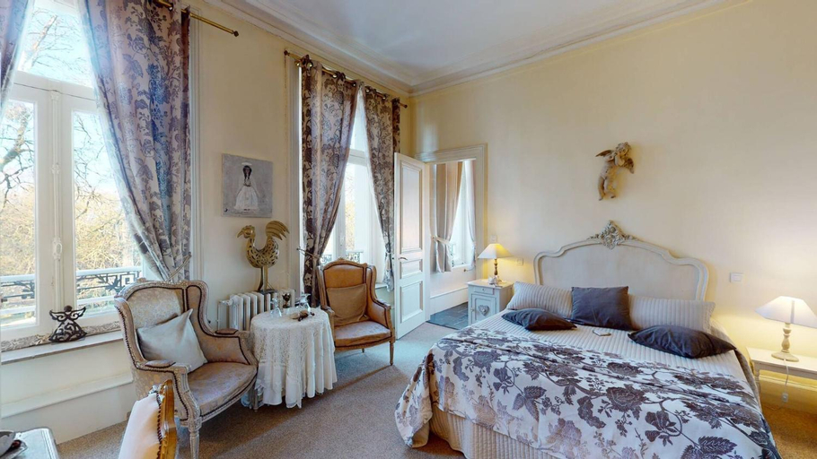 Bedroom 2, Chateau "Le Castel des Anges", Pas-de-Calais
