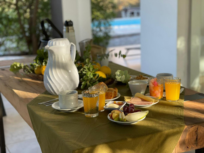 Food & Drinks 4, QHAWANA CABANAS & SUITES, Capital