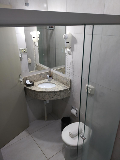 Bathroom 3, Hotel Iguacu, General Manuel Belgrano