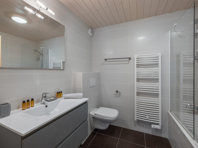 Bathroom, Etringa 8 - Chalet Mitoyen - BO Immobilier - Reduced prices on ski passes Chatel & Portes du Soleil, Haute-Savoie