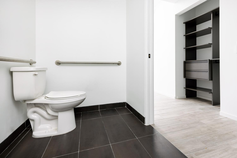 Bathroom 29
