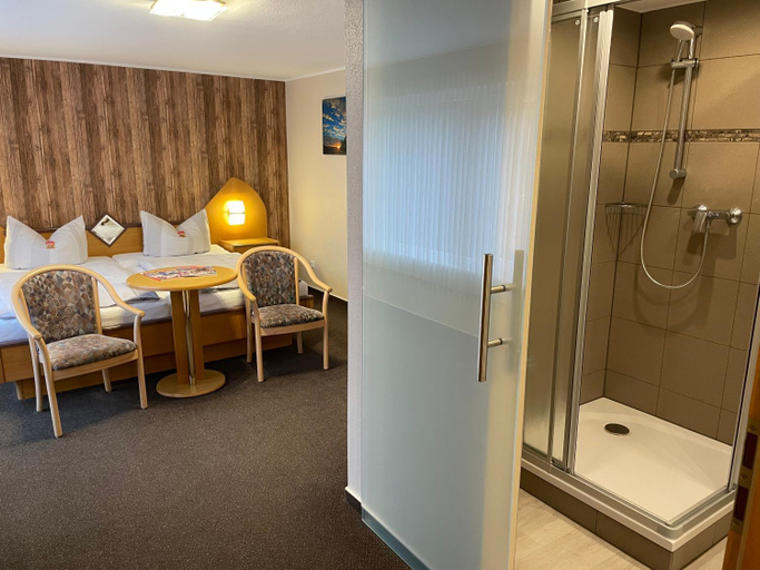 Bedroom 2, Land-Hotel Muhlengrund, Hochsauerlandkreis