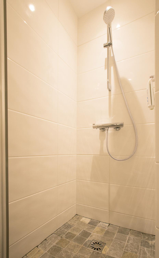 Bathroom 6