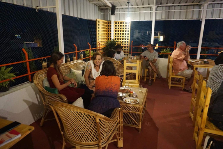 Food & Drinks 4, Silver Moon Guest House, Kancheepuram