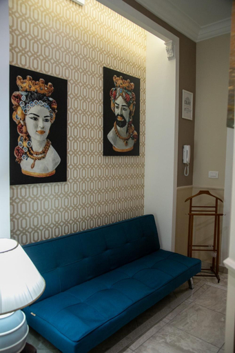 Others 5, Azalea house, Catania