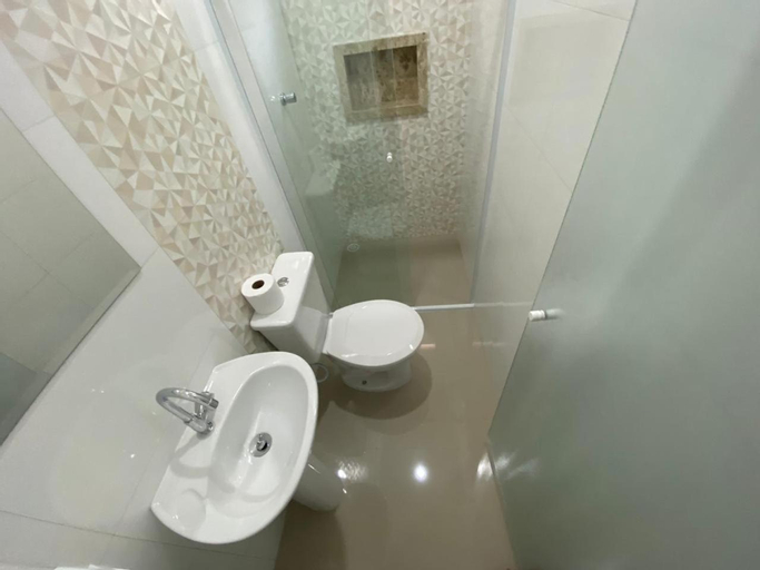 Bathroom 6