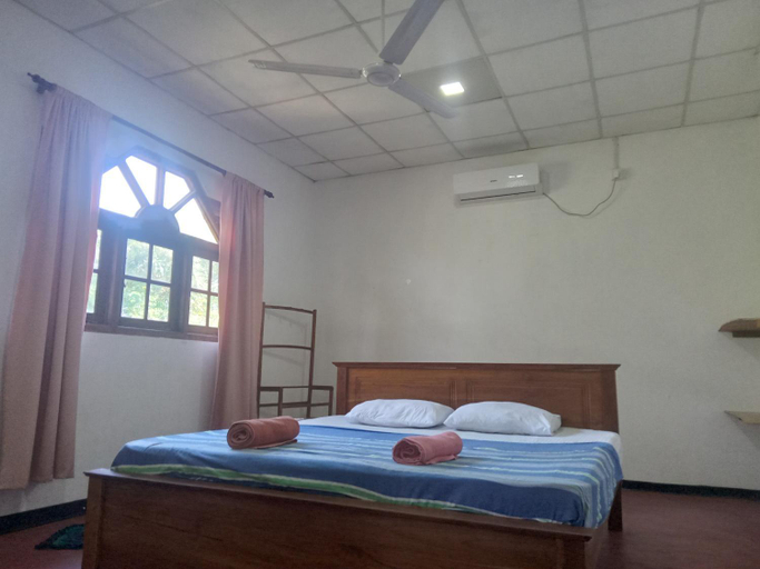 Others 2, Charming 2-Bed Apartment in Weligama, Weligama