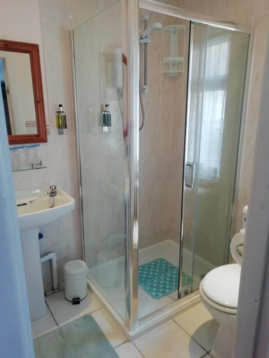 Bathroom 2, Shirley Heights Hotel, Blackpool