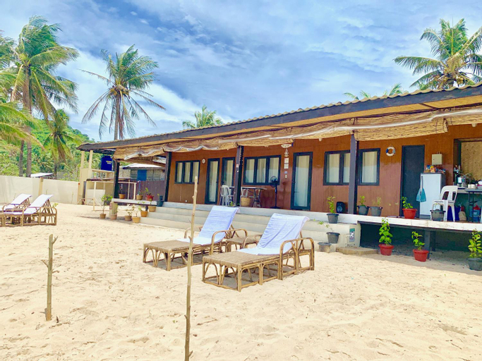 Exterior 10
