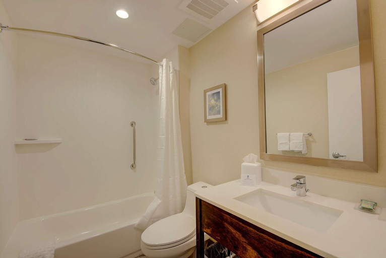 Bathroom 11