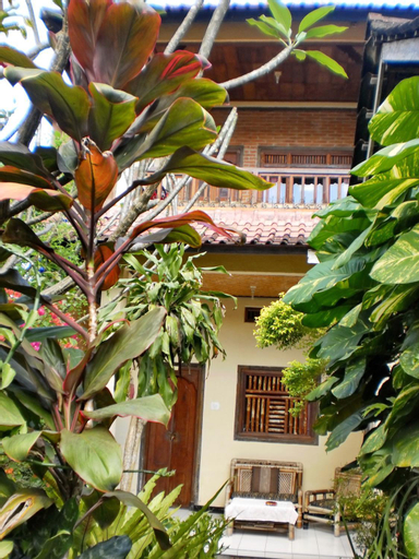 Exterior 11