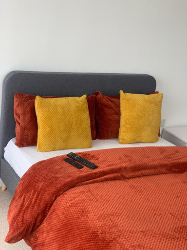Others 5, Riverside Rooms and Apartments, London