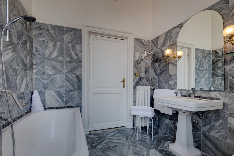 Bathroom 9