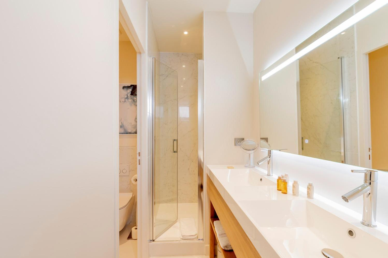 Bathroom 2, Residence Les Suites du Port - by Le Saint Ferdinand, Gironde