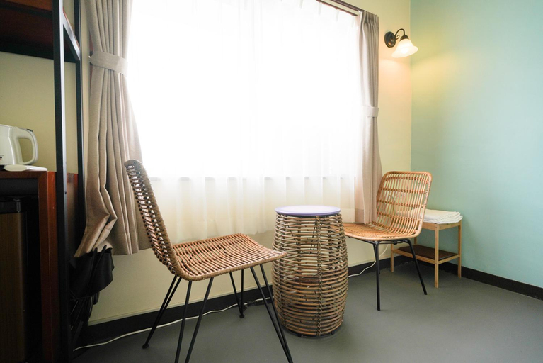 Others 5, Adan hotel, Nago