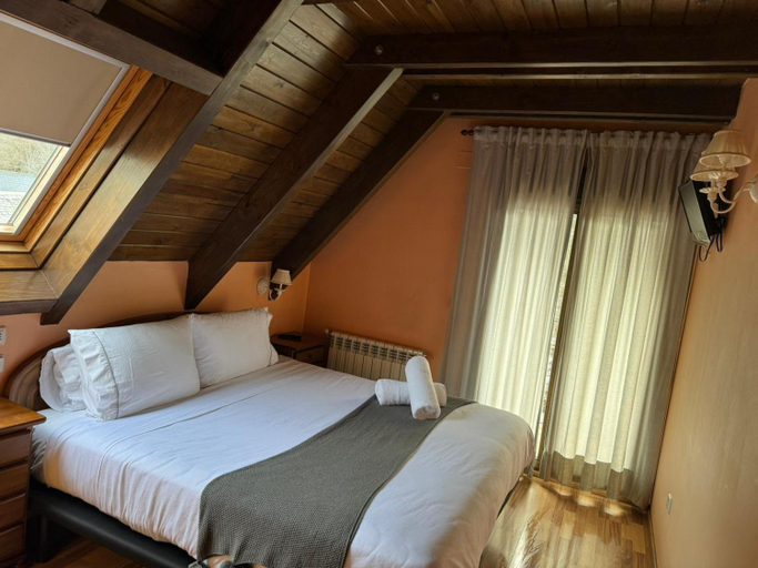 Bedroom 3, ETH Saueth, Lleida