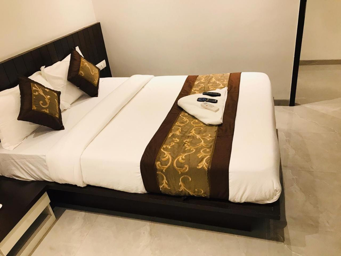 Bedroom 3, Hotel Flora Suites, Mumbai City