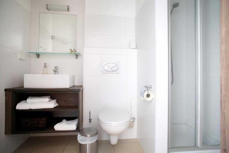 Bathroom 4