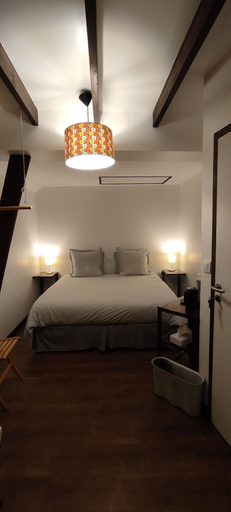 Bedroom 4, Le petit moulin rouge, Manche