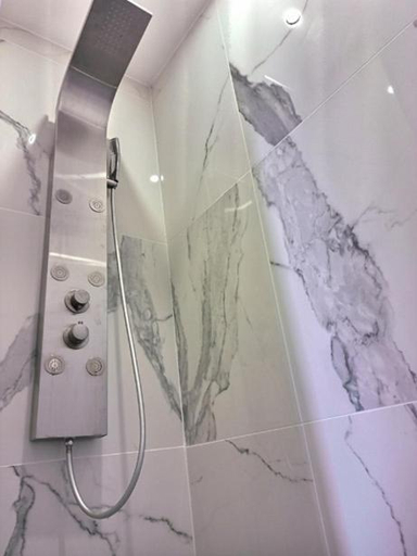 Bathroom 4, Les Suites Fenelon, Nord