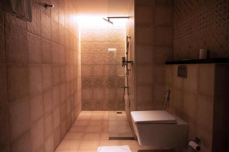 Bathroom 5, Kimmane Luxury Resort, Shimoga