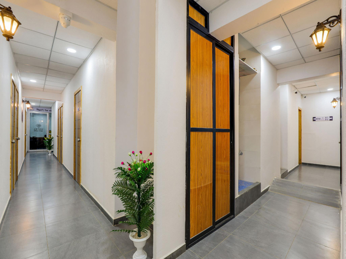 5, Hotel Sky City, Surat