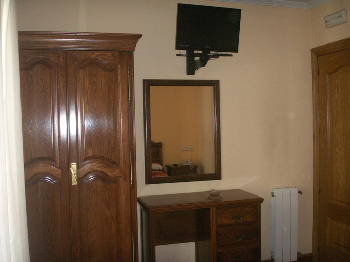 Others 3, Hostal La Nava, Madrid