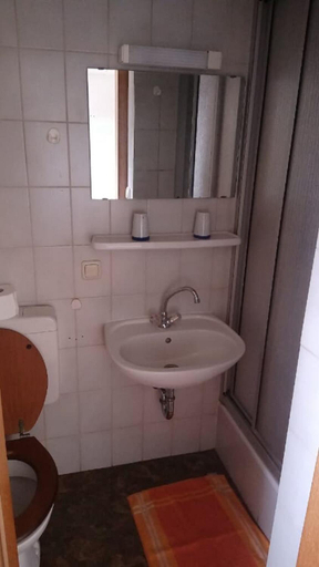 Bathroom 5, Landgasthof Schmidbauer, Schwandorf