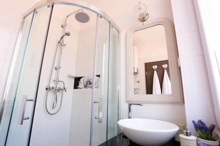Bathroom 4, Shabby chic rooms, Zadar